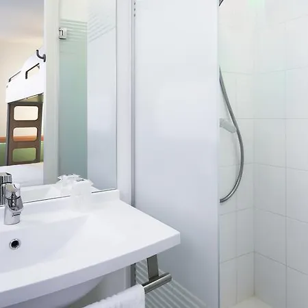 Ibis Budget Station Отель 2*