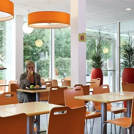 Ibis Budget Station Hotel 2*
